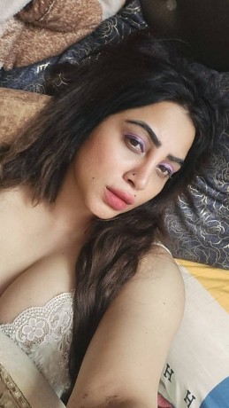 sexy-girls-available-for-connect-big-0