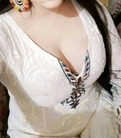 escort-bst-night-girls-massage-centre-anytime-delivery-03000627192-big-3