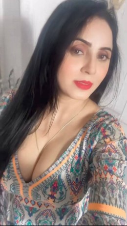 03237698680-vip-sexy-girls-available-for-cam-night-and-shot-services-with-place-and-with-delivery-big-0